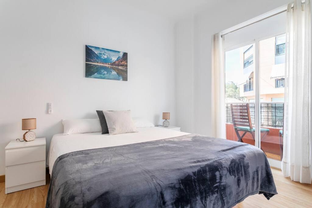 Encantador Apartamento De 3 Habitaciones Con Balcon Alicante Exteriör bild