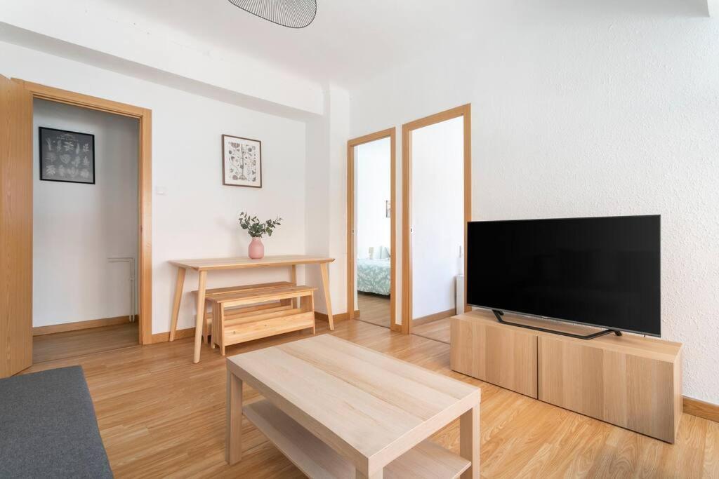 Encantador Apartamento De 3 Habitaciones Con Balcon Alicante Exteriör bild