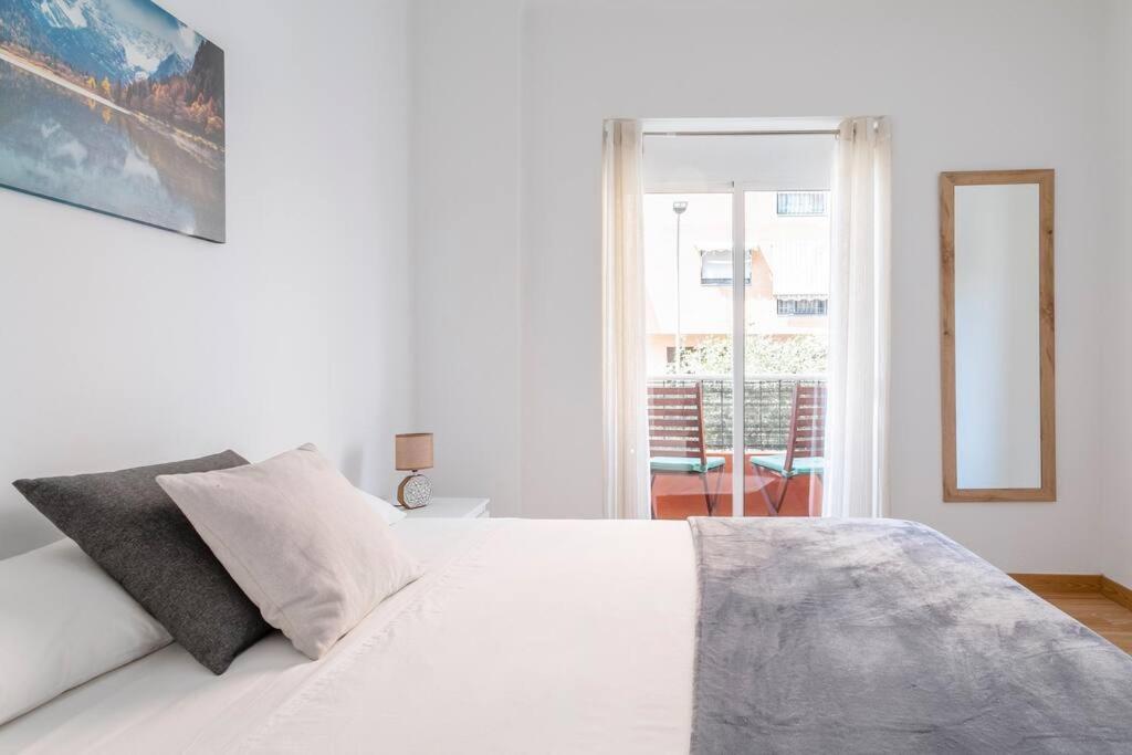 Encantador Apartamento De 3 Habitaciones Con Balcon Alicante Exteriör bild