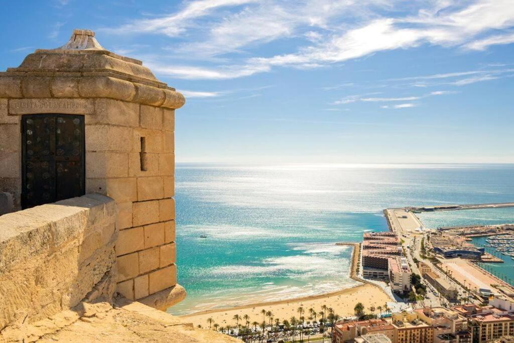 Encantador Apartamento De 3 Habitaciones Con Balcon Alicante Exteriör bild