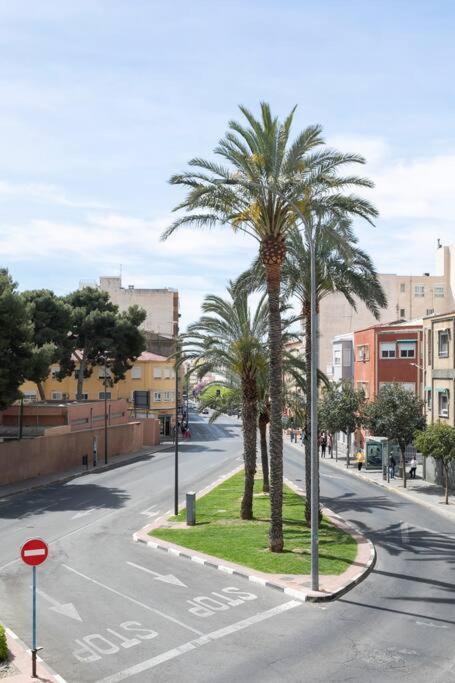 Encantador Apartamento De 3 Habitaciones Con Balcon Alicante Exteriör bild