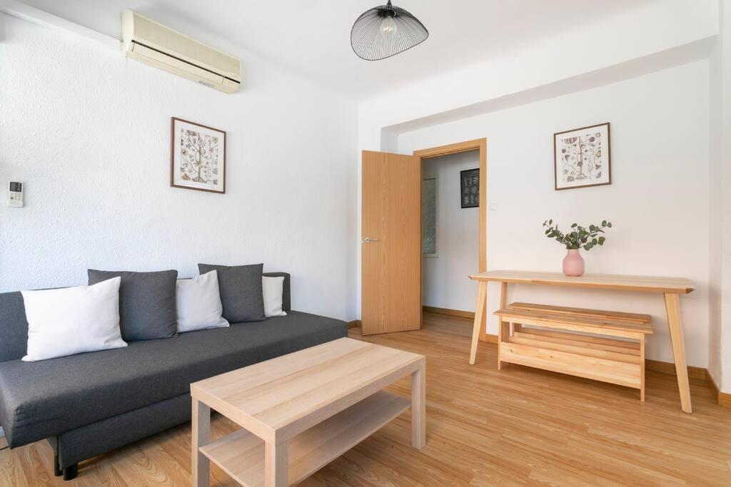 Encantador Apartamento De 3 Habitaciones Con Balcon Alicante Exteriör bild