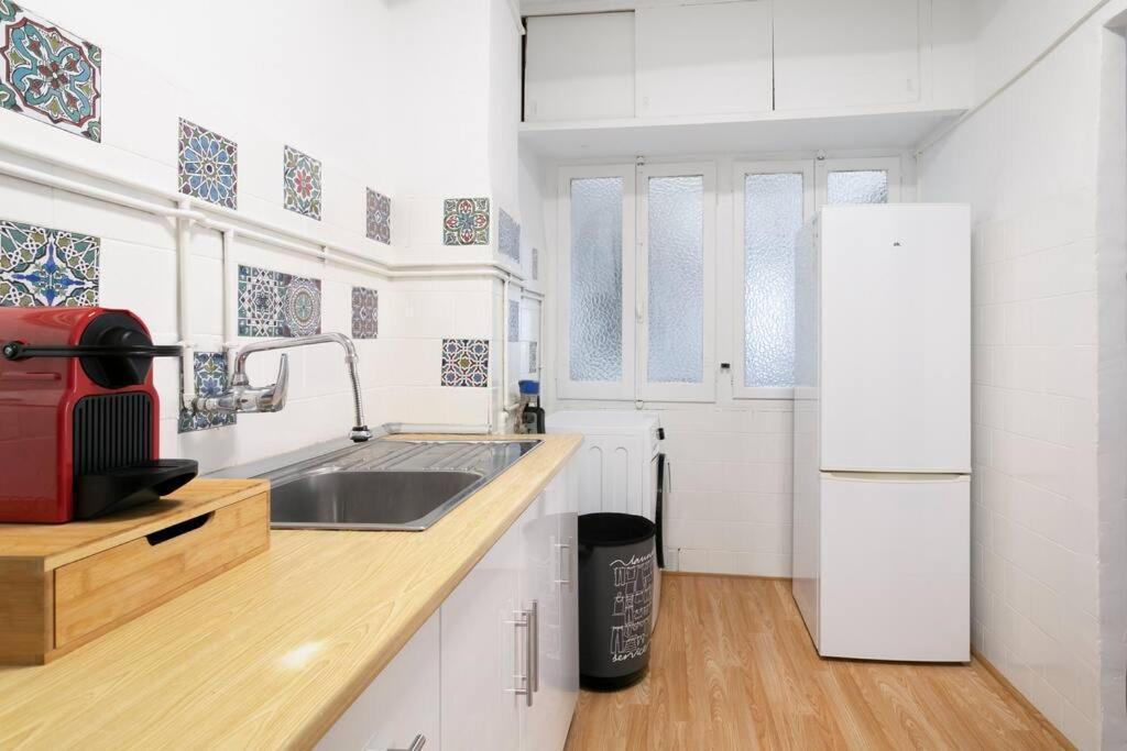 Encantador Apartamento De 3 Habitaciones Con Balcon Alicante Exteriör bild