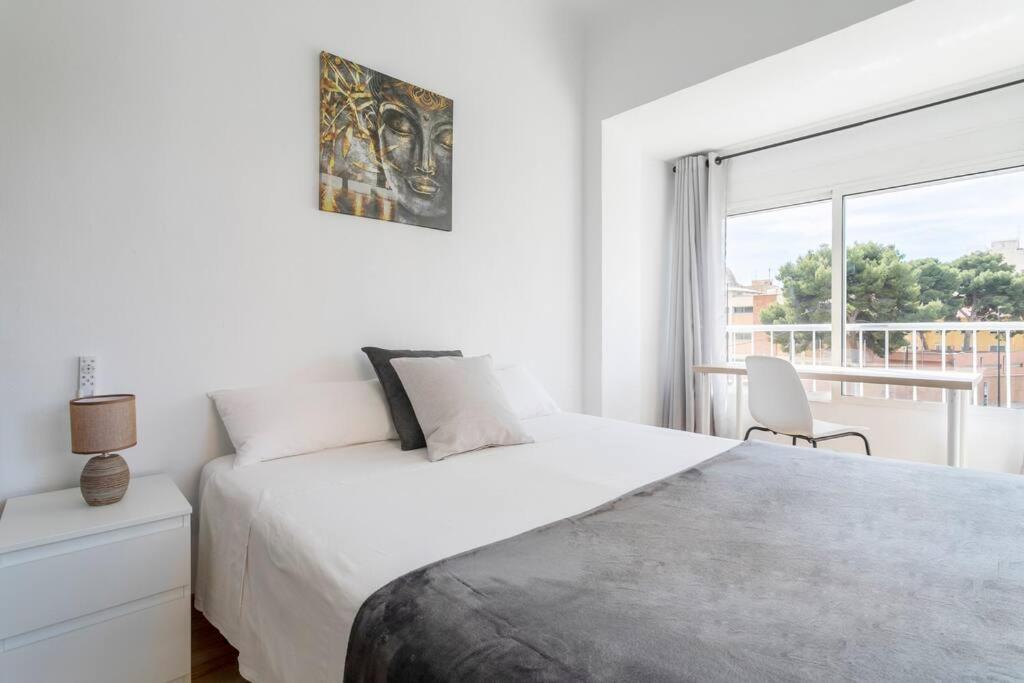 Encantador Apartamento De 3 Habitaciones Con Balcon Alicante Exteriör bild