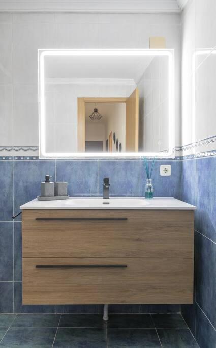 Encantador Apartamento De 3 Habitaciones Con Balcon Alicante Exteriör bild
