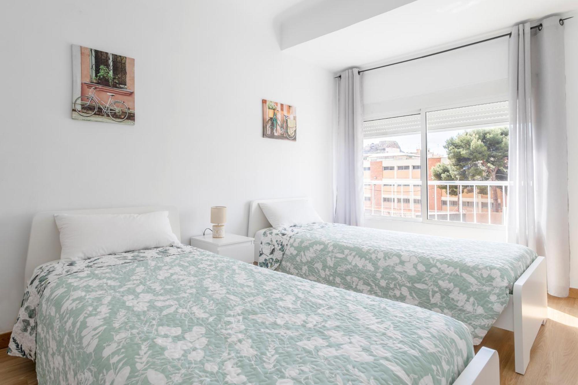 Encantador Apartamento De 3 Habitaciones Con Balcon Alicante Exteriör bild